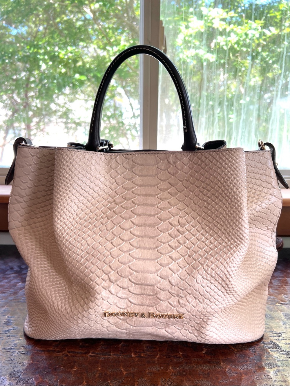 DOONEY & BOURKE Large Snake Skin Embossed Leather Barlow Tote 👜 Bag